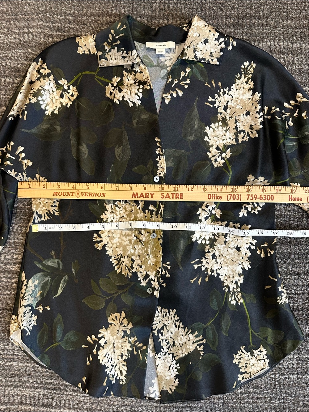 Vince Silk Camilla Button up Dark Floral Blouse Top Size XS Collar Black Cream - Picture 12 of 16